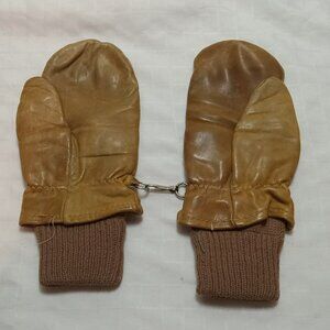 Genuine leather mittens handmade around the 1970s
